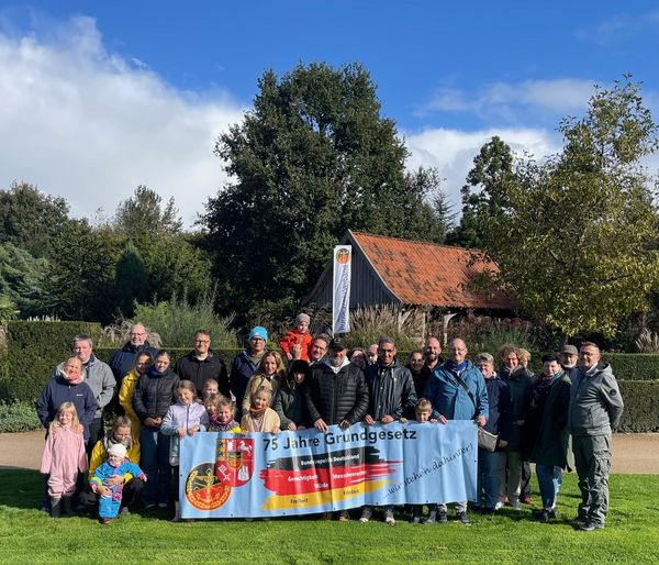 Ein eindeutiges Bekenntnis zu Recht und Freiheit war auch in Westerstede zu sehen. Foto: LV Nord